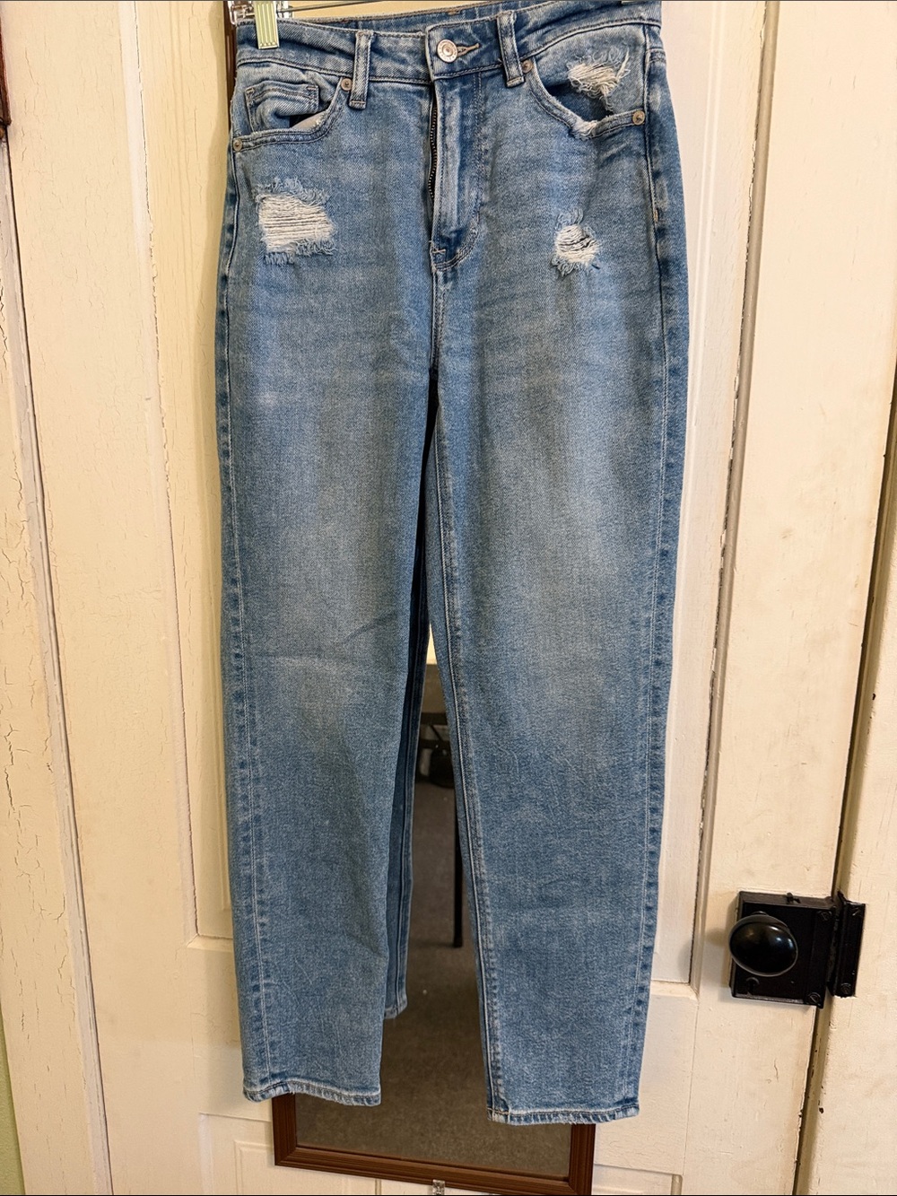 American Eagle Outfitters Light Blue Distressed Straight Leg Jeans